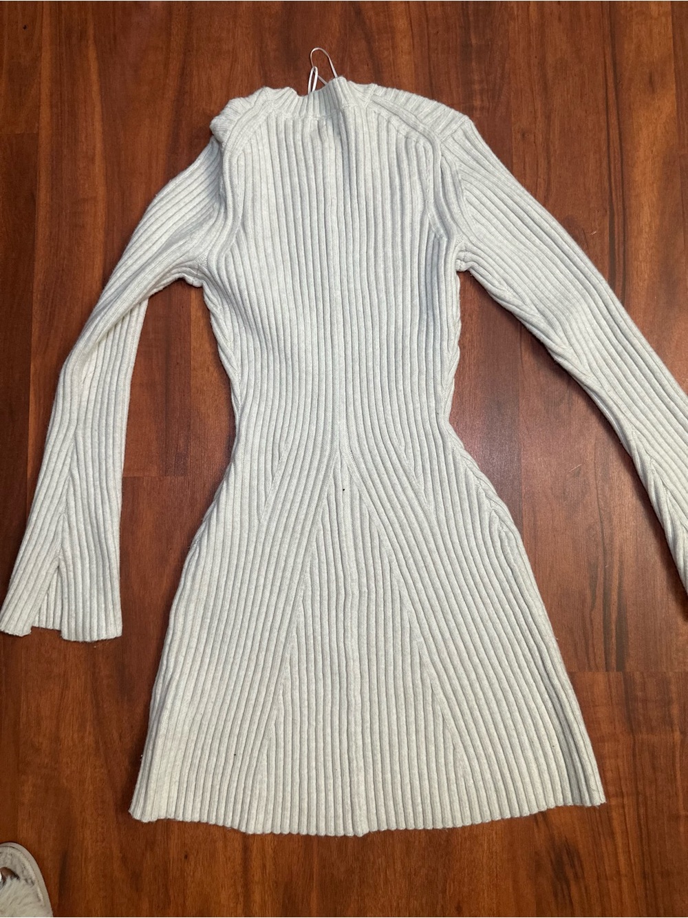 H&M Ribbed Knit Long Sleeve Sweater Dress in Cream - Picture 5 of 5